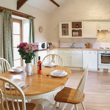 Twinkles, Charming And Spacious Family In Cornwall With Sunny 3*